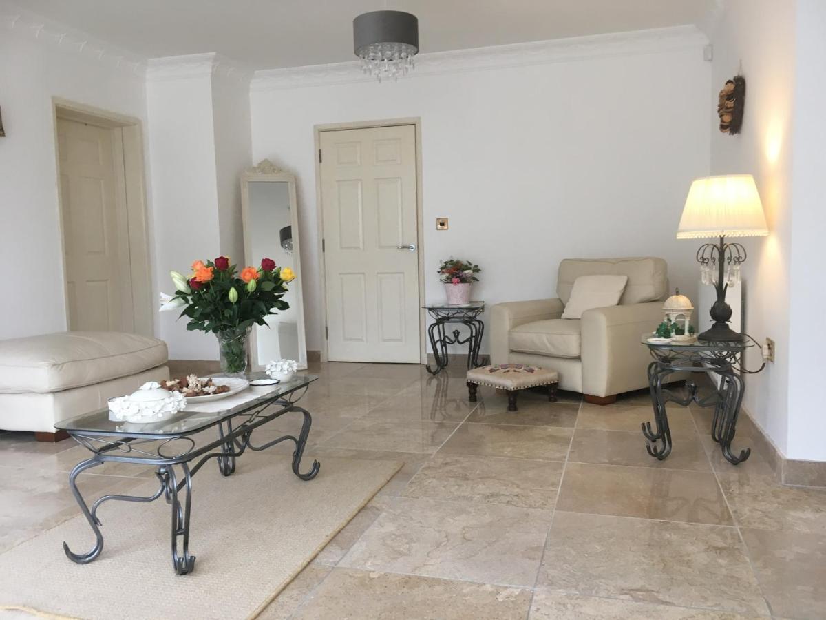Rowan House Bed Breakfast Main House & Self Contained Self Catering Apartment Cymmer Extérieur photo