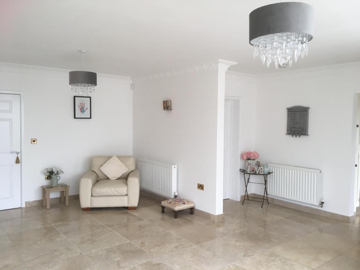 Rowan House Bed Breakfast Main House & Self Contained Self Catering Apartment Cymmer Extérieur photo