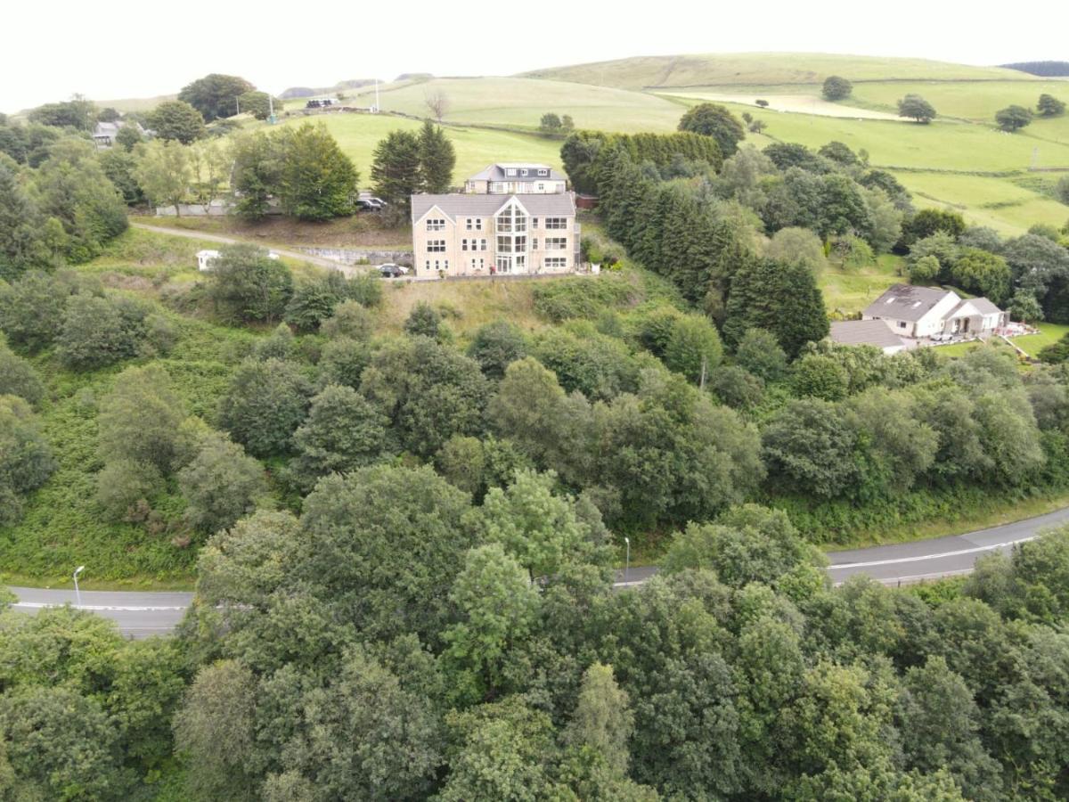 Rowan House Bed Breakfast Main House & Self Contained Self Catering Apartment Cymmer Extérieur photo