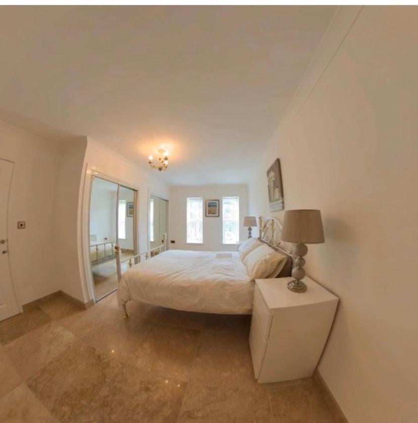 Rowan House Bed Breakfast Main House & Self Contained Self Catering Apartment Cymmer Extérieur photo