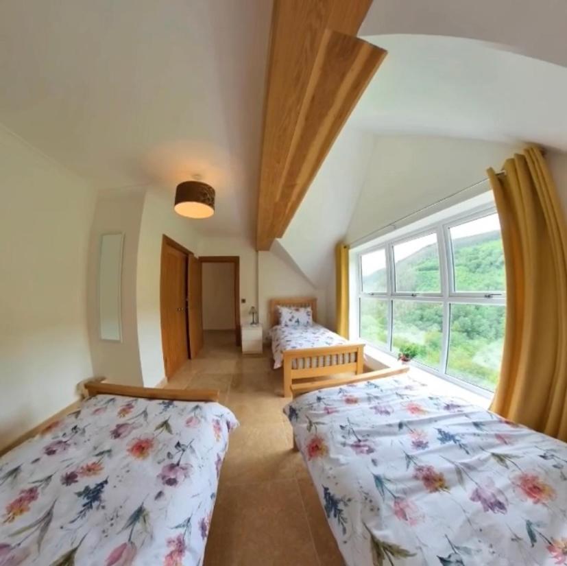 Rowan House Bed Breakfast Main House & Self Contained Self Catering Apartment Cymmer Extérieur photo