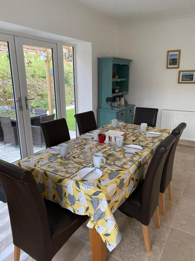 Rowan House Bed Breakfast Main House & Self Contained Self Catering Apartment Cymmer Extérieur photo